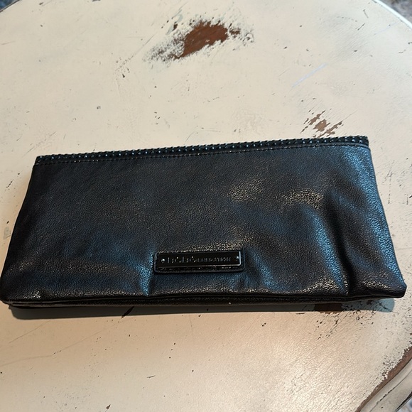 BCBG LOLA clutch - Picture 2 of 3